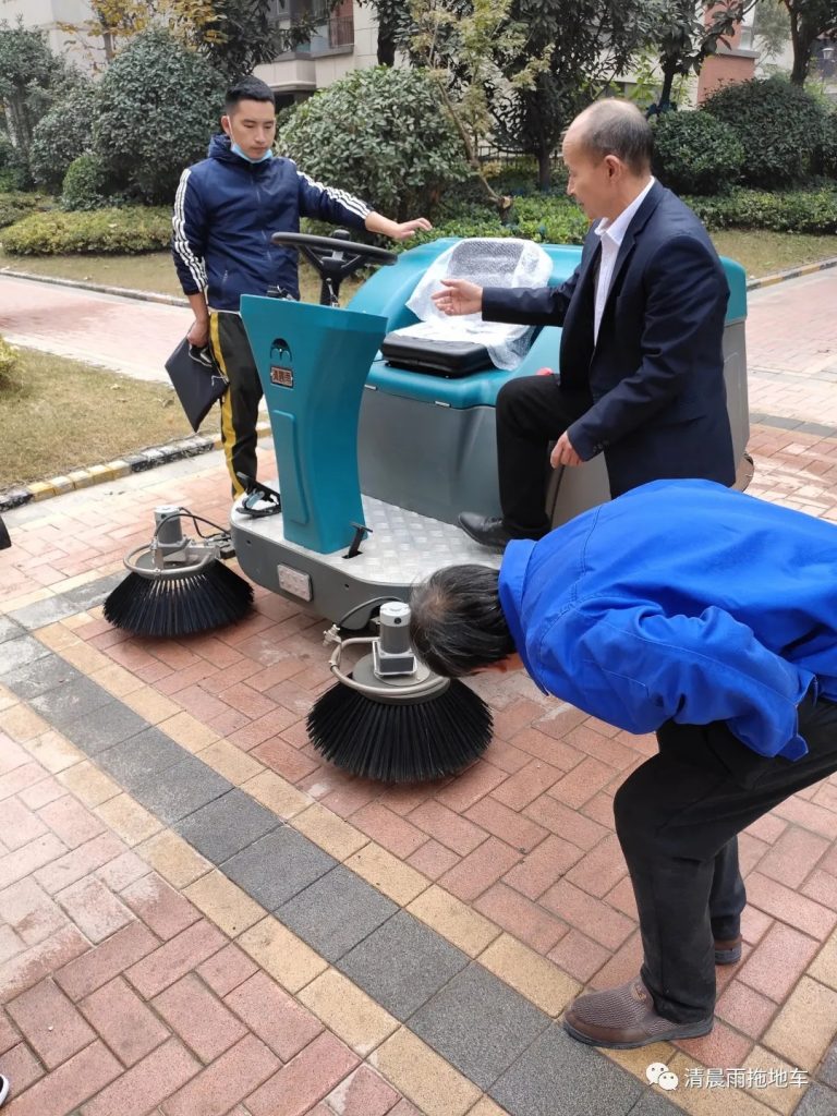 清晨雨：解锁国内十年清洁发展史，带您读懂扫地车等清洁设备变迁