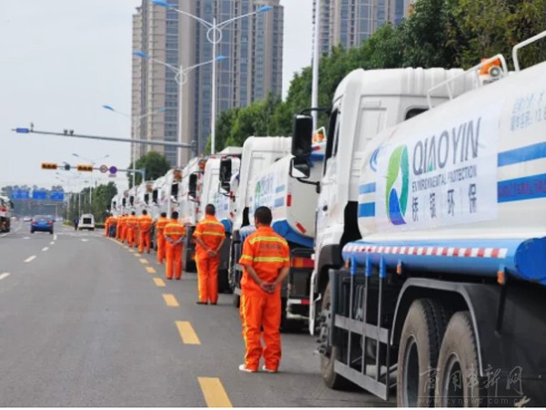 清晨雨：回顾郑州十年“以车代人”道路清扫环卫车变革