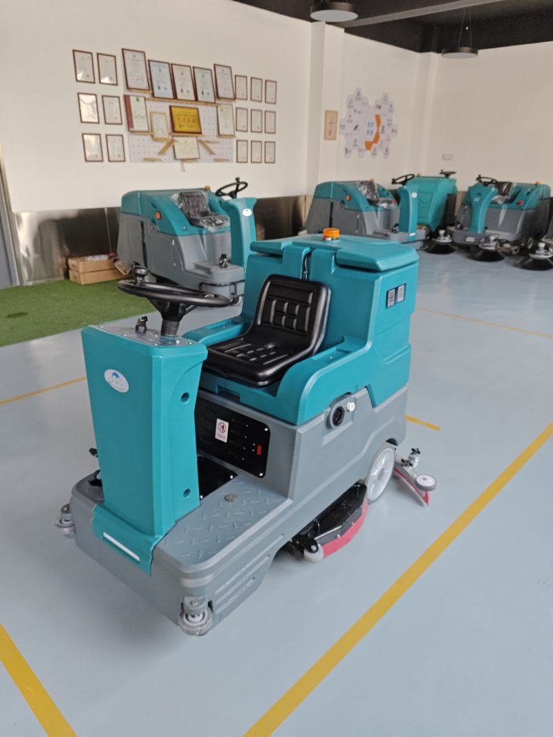 双刷洗地车新标杆！430mm盘+1200mm吸扒，5000㎡/h高效覆盖