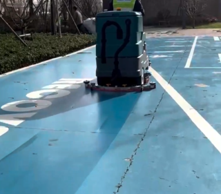 永威璀璨熙湖引入清晨雨150A洗地机，园区与地库清洁效率双提升